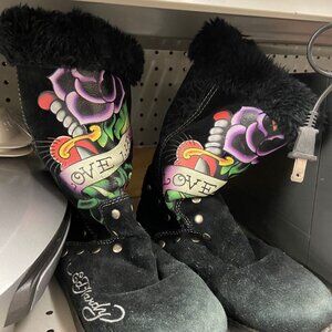 ISO VINTAGE ED HARDY BOOTS OR SHOES (Size 9 - 10) 🐍❤️💀